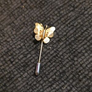 Elegant Gold Butterfly Brooch
